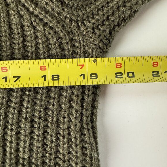 It’s Our Time V Neck Lace Up Knit Green Sweater Women’s Size Medium - Picture 8 of 10